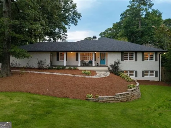 2351 Pangborn Cir, Decatur, GA 30033