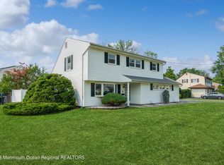 8 Carriage Rd, Hazlet, NJ 07730