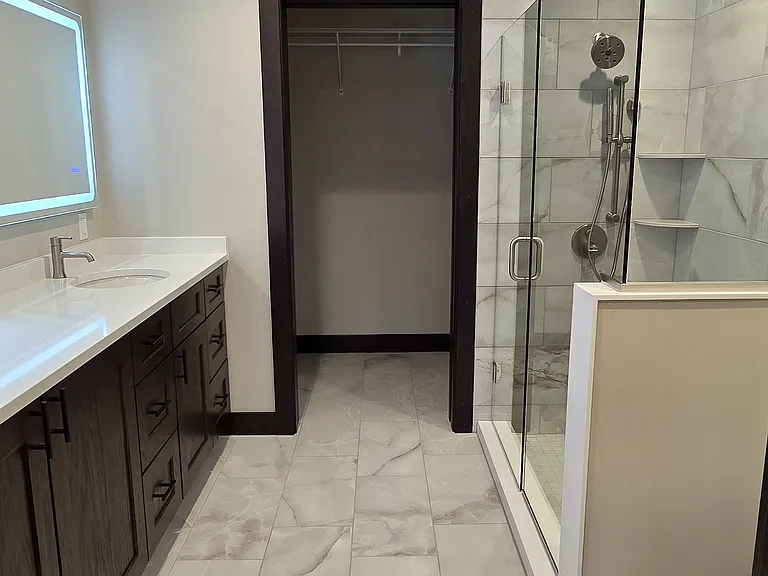 512 Division St S #1 — Photo 9