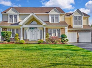 6 Palace Pl, Freehold, NJ