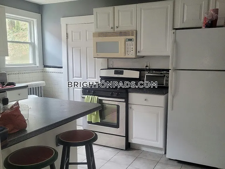 86 Colborne Rd #1 — Photo 4