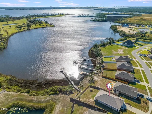 137 Spikes Cir, Southport, FL 32409