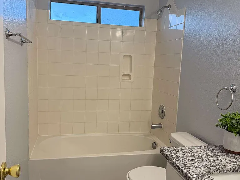 12253 Holy Springs Ct — Photo 34