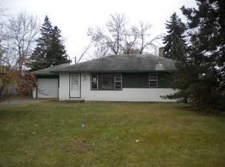 2266 Shoshone Rd, North Saint Paul, MN 55109