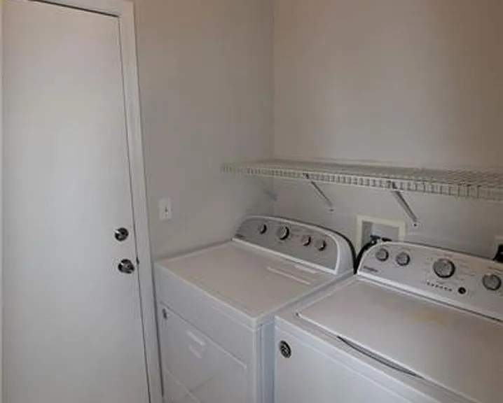 2111 Fountain Springs Dr — Photo 28