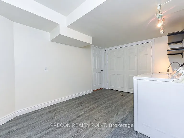 100 Beddoe Dr #4 — Photo 24