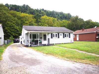 2863 N Meadow St, Natrona Heights, PA, 15065