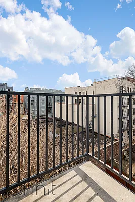 Rented by Rennit Inc. | media 26