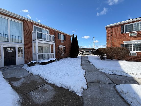 3rd image of 2420 Parmenter Blvd APT 101