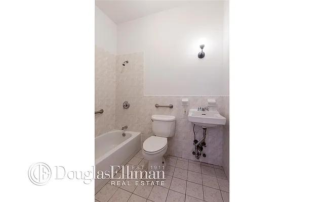 Rented by Douglas Elliman | media 15