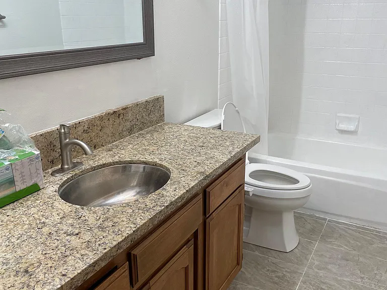 5568 W Calimyrna Ave — Photo 8