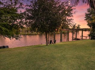 216 Berwick Dr, Bridge City, TX 77611