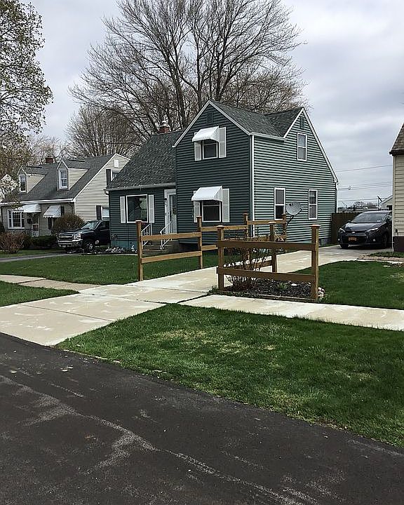 1st image of 63 Yvonne Ave
