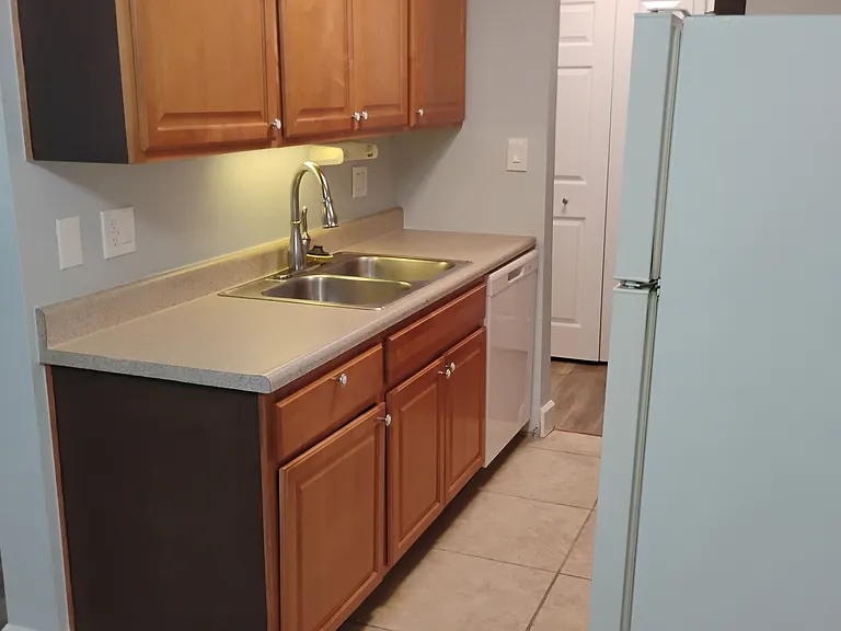 140 E Highline Cir — Photo 4