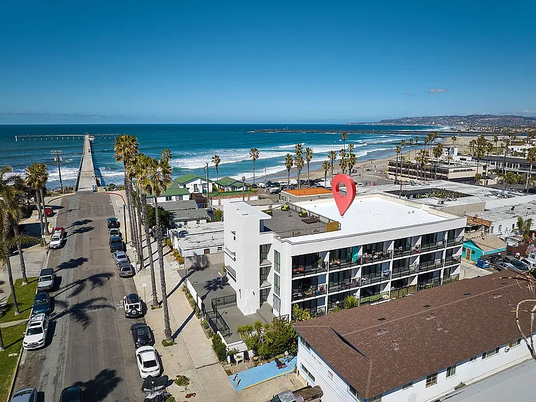 Surfcaster Apartments — Photo 6