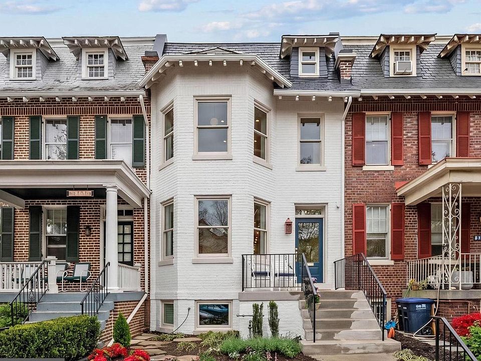 1st image of 647 E St NE