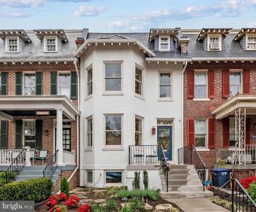 647 E St NE, Washington, DC, 20002