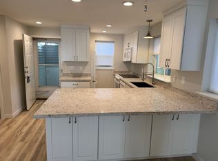 7017 210th St SW APT 1, Lynnwood, WA 98036