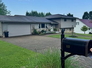 127 Fairview Dr, New Martinsville, WV 26155