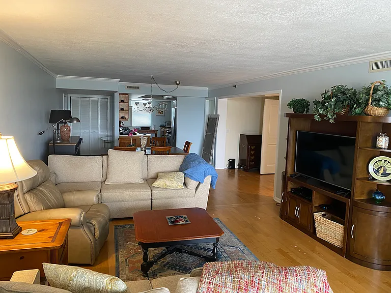 1542 Jupiter Cove Dr — Photo 1