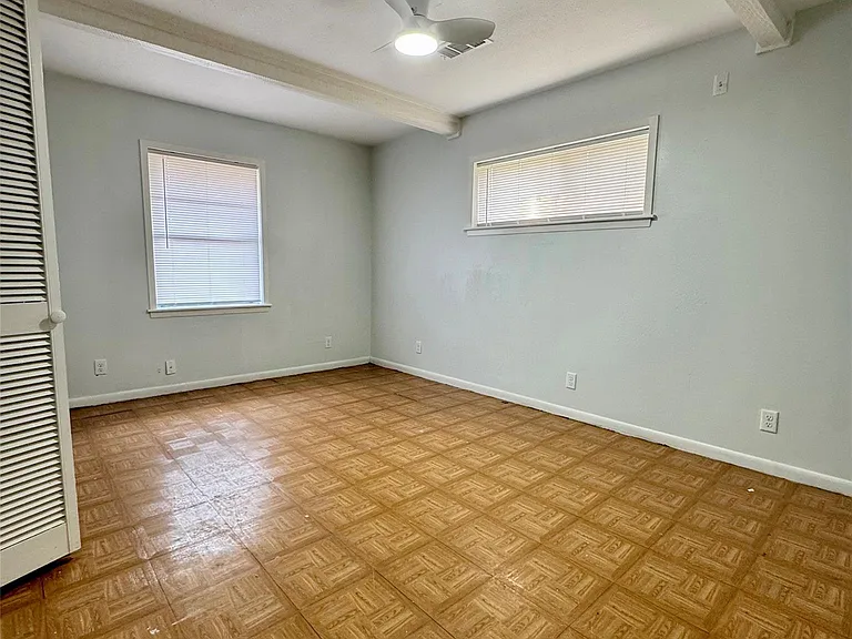 1701 Gillette St — Photo 14