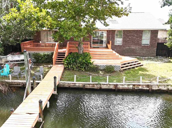 1634 Kauai Ct, Gulf Breeze, FL 32563