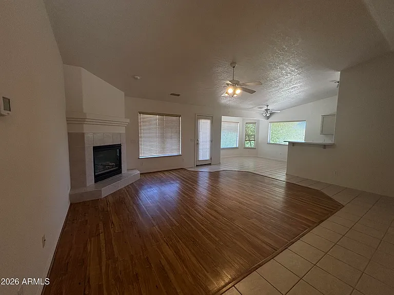1331 Deborah Dr — Photo 3