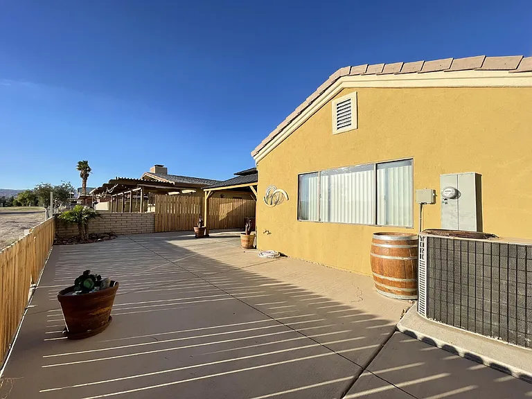 2549 Country Club Dr — Photo 26