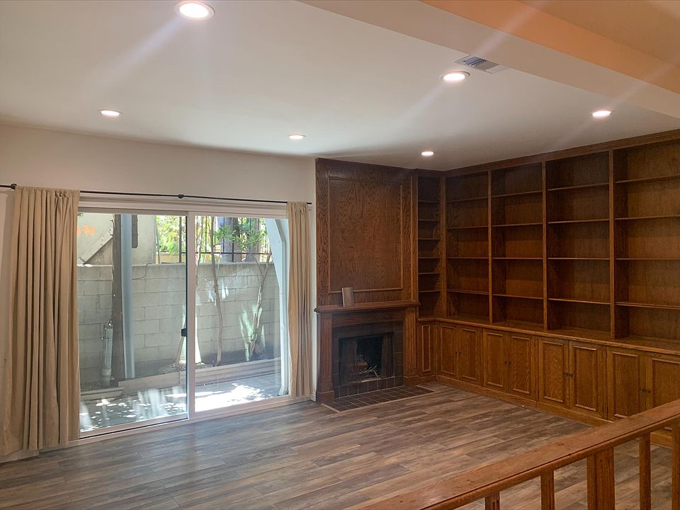 Split level leaving-room