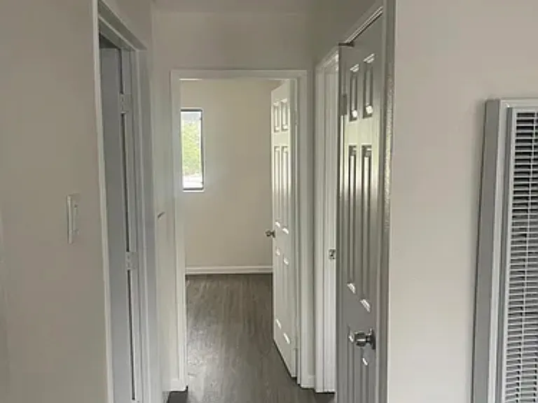 2399 E Beyer Blvd #20 — Photo 1