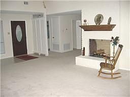 3rd image of 2718 Kingsbrook Ln