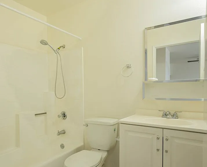 San Marino 2816 — Photo 12