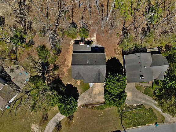 2nd image of 3460 Estate Lake Dr