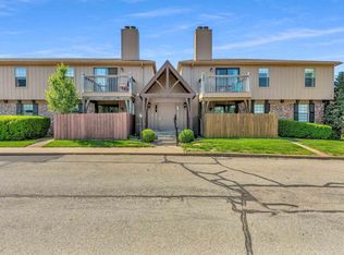 5641 SW Foxcroft South Cir UNIT 202, Topeka, KS 66614