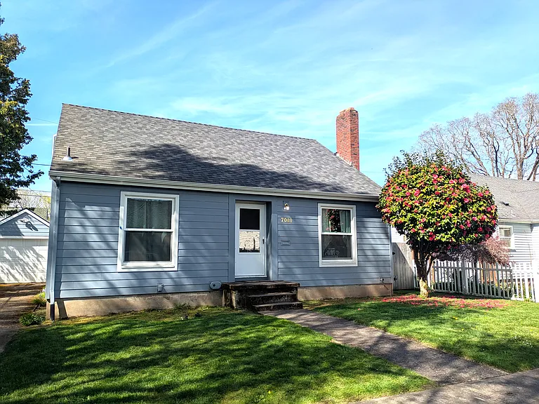 7081 N University Ave — Photo 2