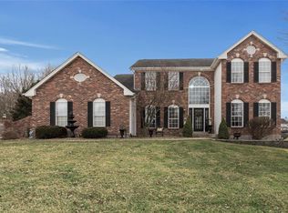 5587 Hennsley Cir, Weldon Spring, MO 63304
