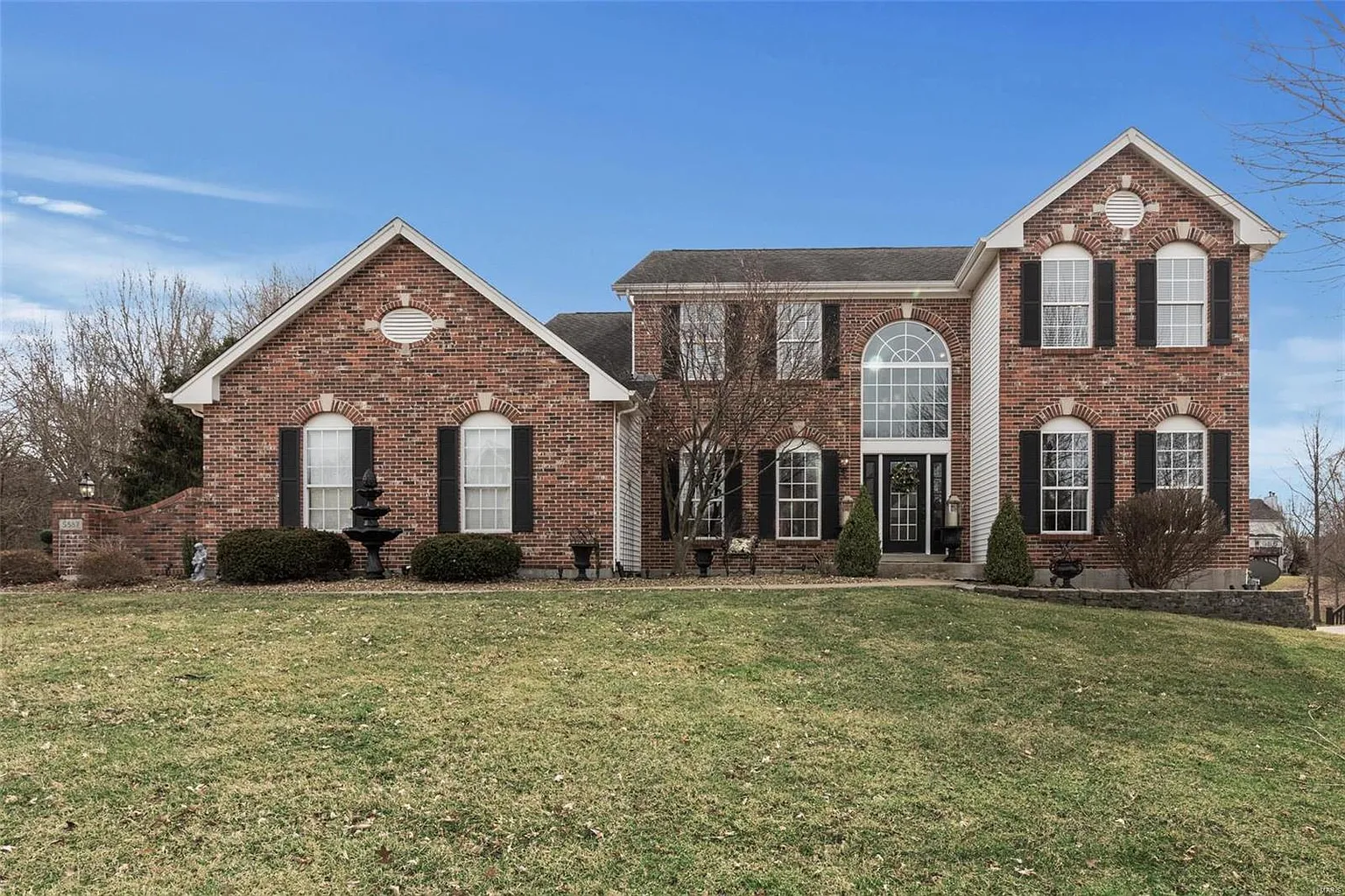 5587 Hennsley Cir photo 1