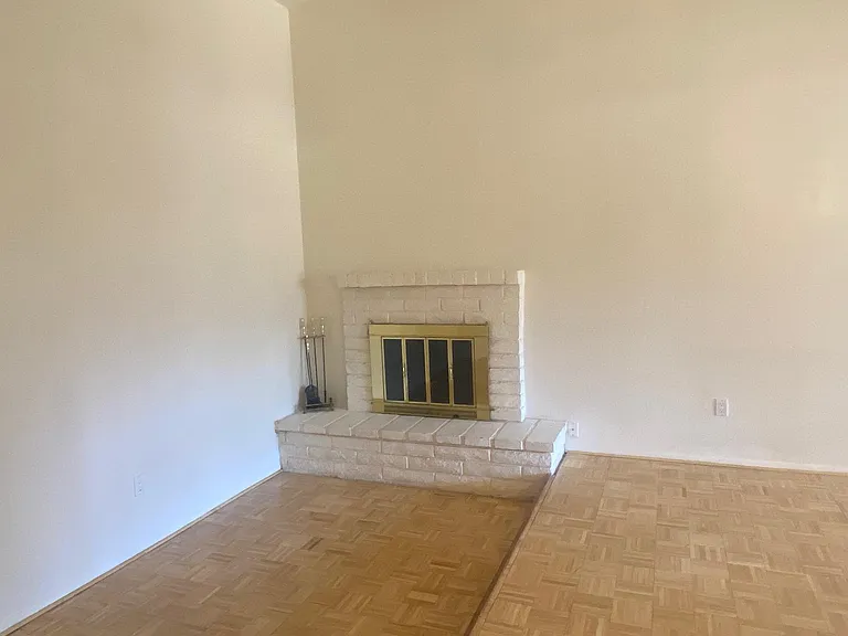 32 W Loma Vista Dr #104 — Photo 4