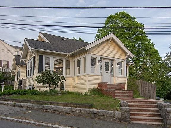 3rd image of 1110 Essex St