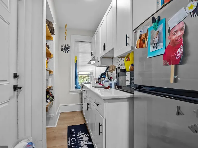 400 E Vernon Rd #1 — Photo 6