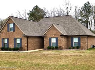 108 Eagle View Dr, Senatobia, MS 38668
