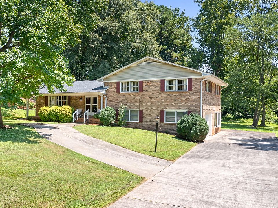 1st image of 1009 Springs Rd