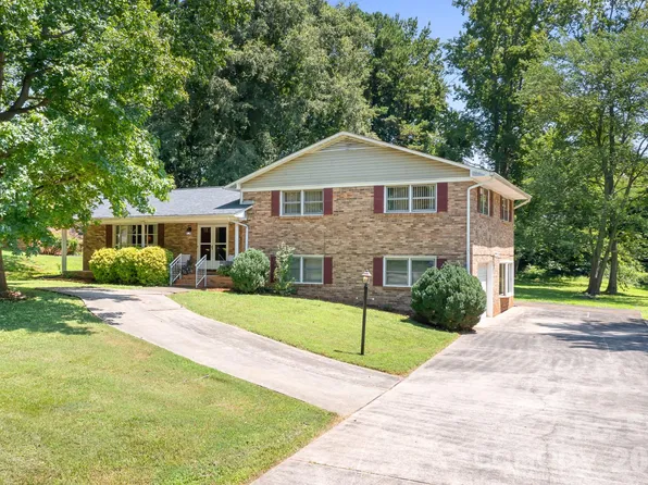 1009 Springs Rd, Lincolnton, NC 28092