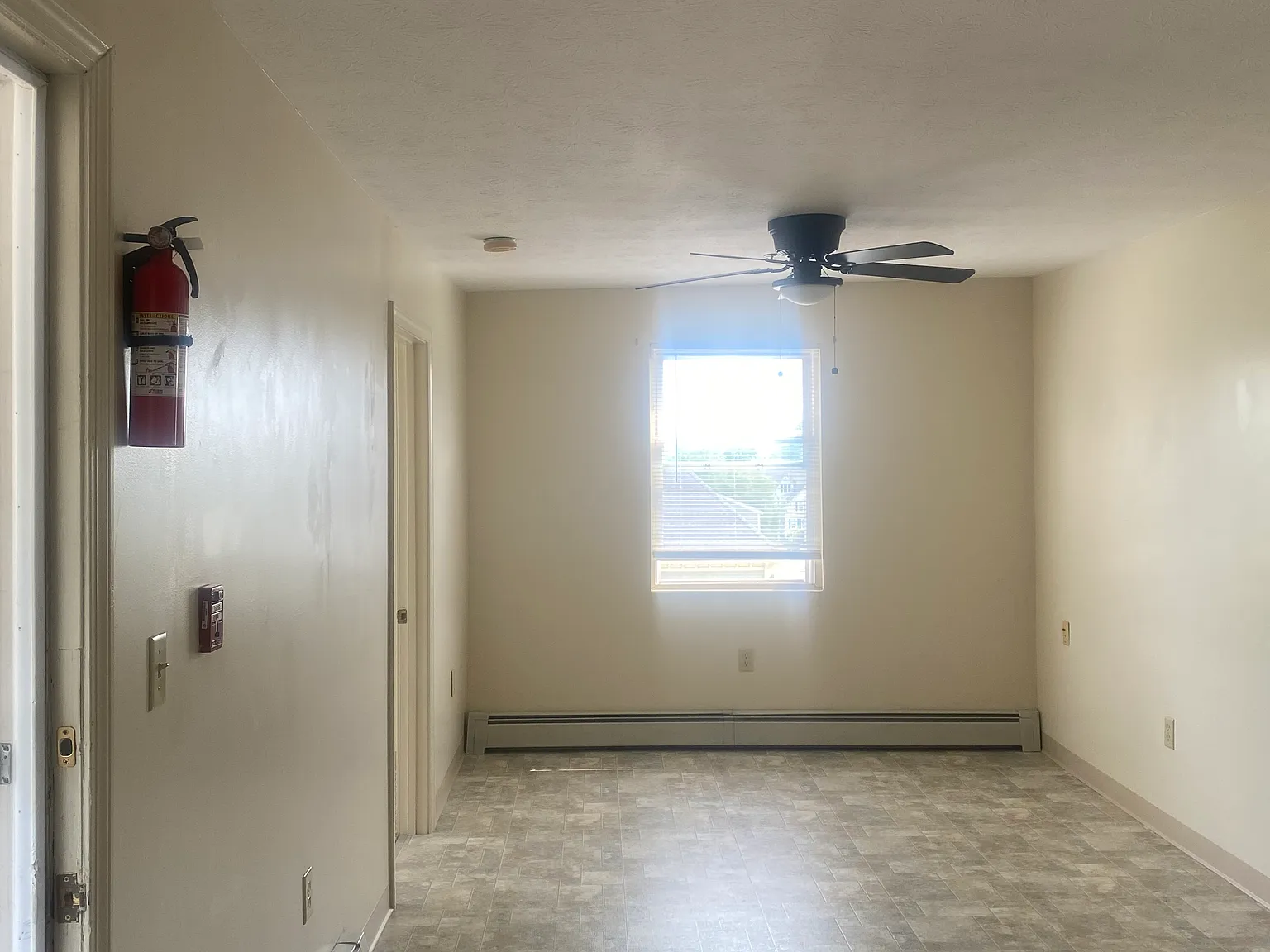 2 bed, 1200 sqft, $1,995 — Photo 2