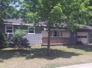 103 Cedar Ave, Oconto Falls, WI 54154