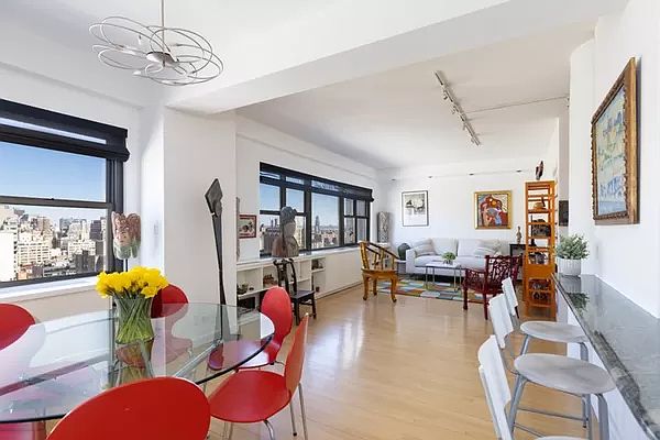 1st image of 115 E 9th St APT 21F