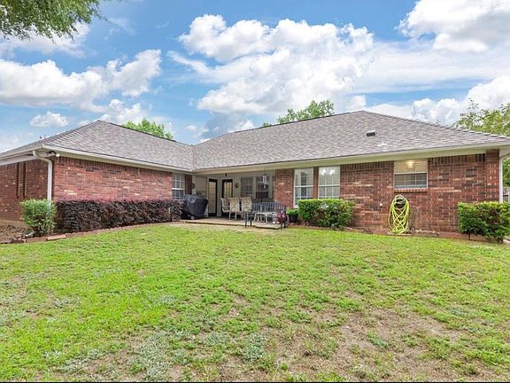 3rd image of 1132 Kensington Ct