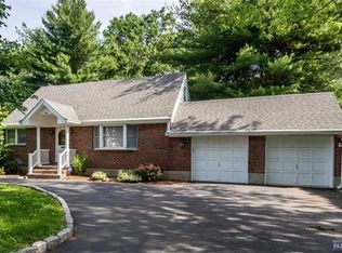 253 Oradell Ave, Paramus, NJ 07652