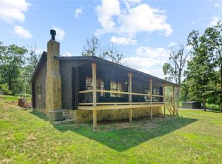 55 Swan Ln, Pineville, MO 64856