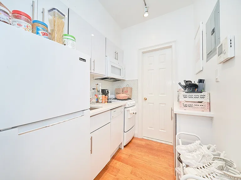 172 Mulberry St #5 — Photo 4